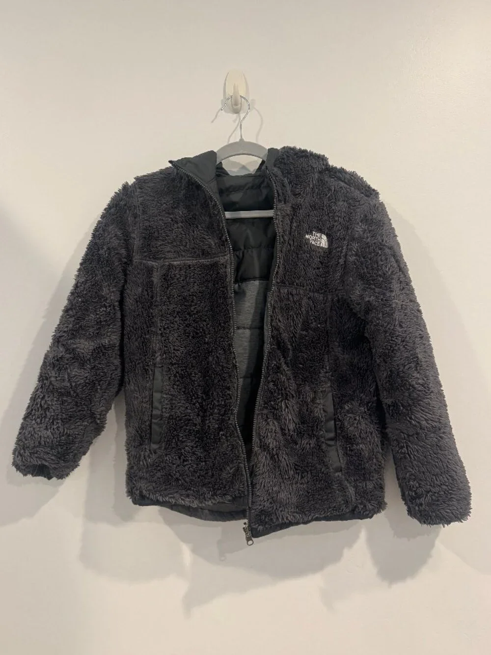The North Face Boys' Reversible Mount Chimborazo Coat Black/Grey Size L